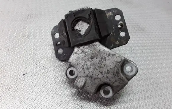 Peugeot 207 Engine mount bracket 9645530480