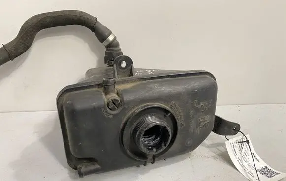 Coolant expansion tank/reservoir
