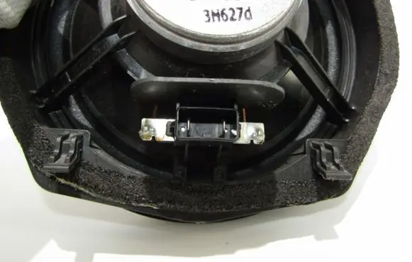 Honda CR-V Rear door speaker