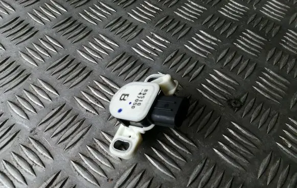 Brake pedal sensor switch