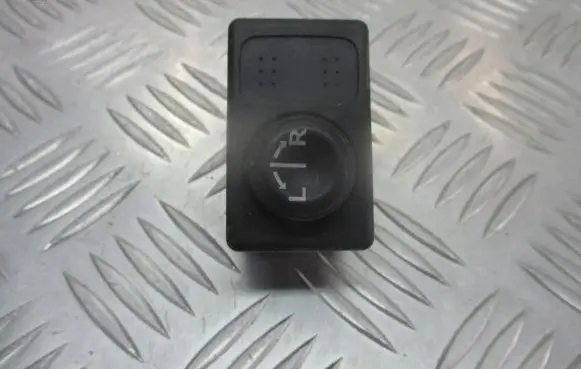 Nissan Primera Wing mirror switch