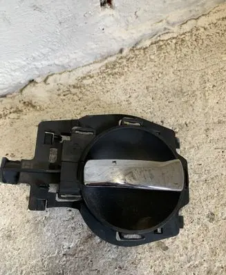 Front door interior handle