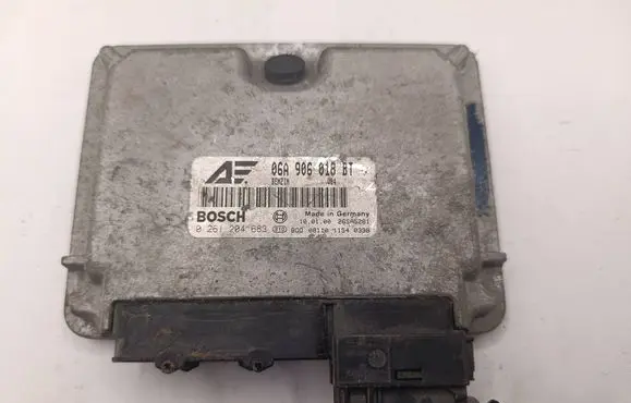 Seat Alhambra (Mk1) Engine control unit/module 06A906018BT 26SA5281 0261204683