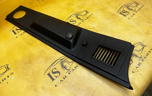 Mercedes-Benz G W461 W463 1st Gen (D)pillar trim (top) A4636941125 4636941125