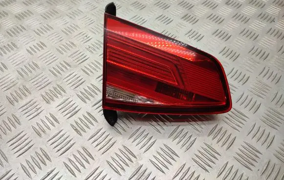 Volkswagen PASSAT B8 Tailgate rear/tail lights