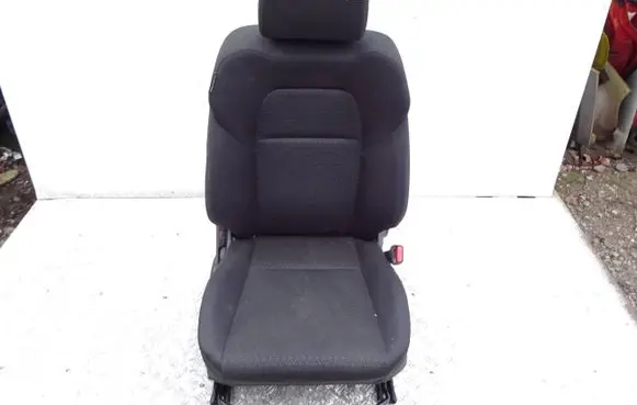 Suzuki Swift III Front passenger seat 6thr