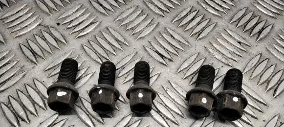 Mercedes-Benz E W212 Nuts/bolts 