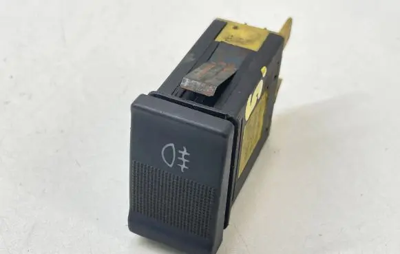 Fog light switch
