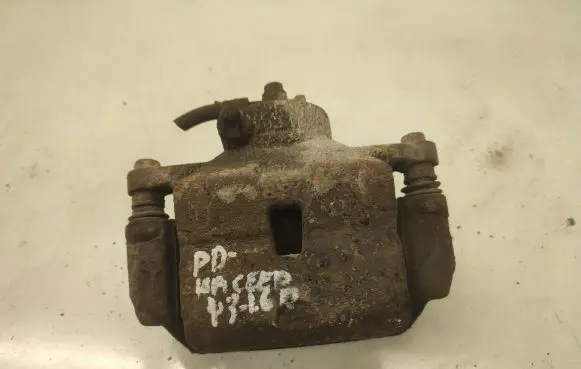 Front brake caliper