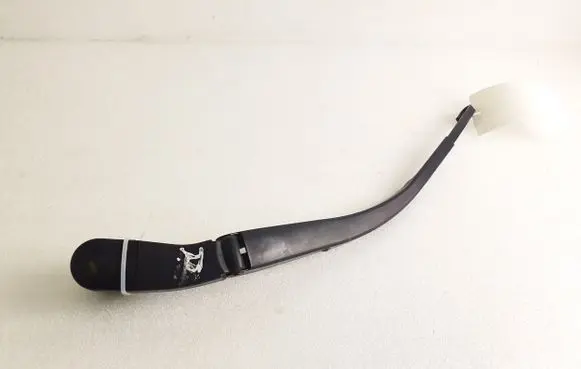Hummer H3 Front wiper blade arm 17824 7038