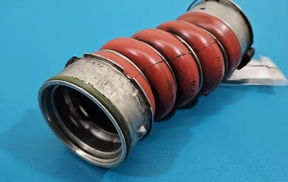BMW X6 E71 Intercooler hose/pipe 7807987 IMPRK1540131