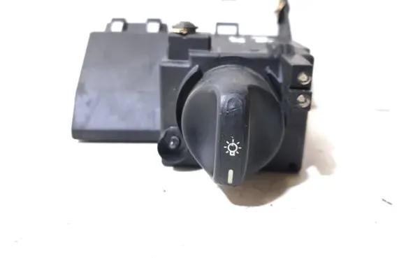 Mercedes-Benz E W210 Light switch 2105450304