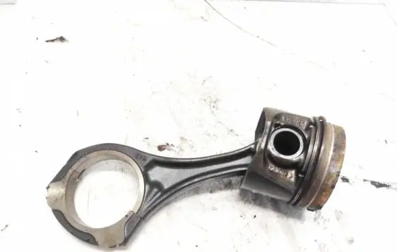 Piston with connecting rod
