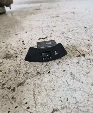 Chevrolet Kalos Headlight level height control switch