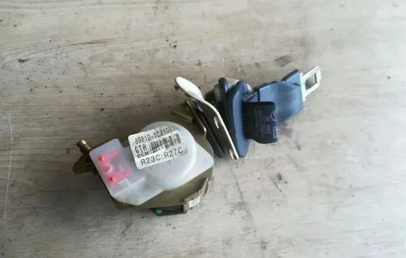 Hyundai Getz Seat belt trim 898101C210BJ