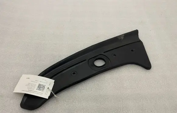 Mercedes-Benz GL X166 Other sill/pillar trim element A1666700087