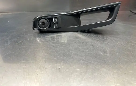 Ford Fiesta Electric window control switch F1ET14A132EB 10130331