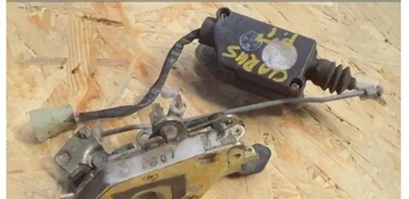 KIA Clarus Rear door lock