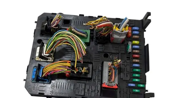 Peugeot 308 Comfort/convenience module 9664058780