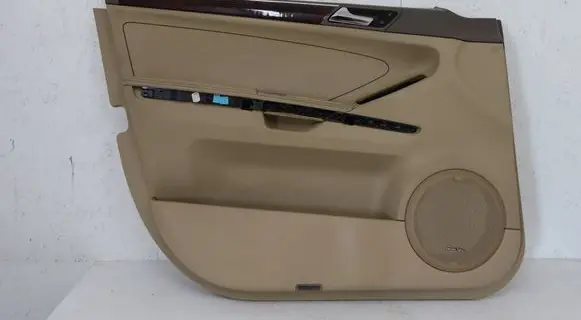 Mercedes-Benz ML W164 Front door card panel trim