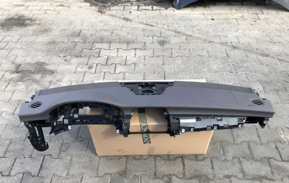 Mercedes-Benz CLS C218 X218 Dashboard 