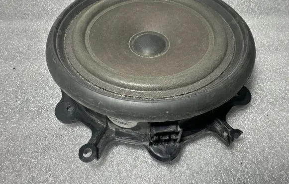 Audi A4 S4 B6 8E 8H Front door speaker 8E0035411
