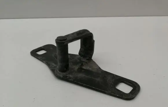 Audi A6 S6 C6 4F Loading door lock loop/hook striker 4F5827507B