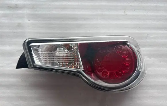 Toyota GT 86 Rear/tail lights SU00305115 22060082 22060084