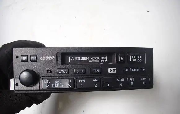 Mitsubishi Space Star Radio/CD/DVD/GPS head unit ME28703224F067B
