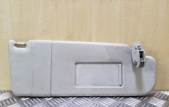 Skoda Octavia Mk1 (1U) Sun visor 1U0857552