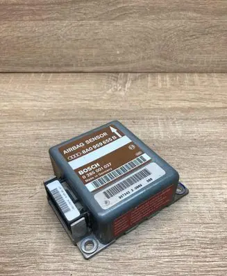 Audi A4 S4 B5 8D Airbag control unit/module 8A0959655B 0285001037