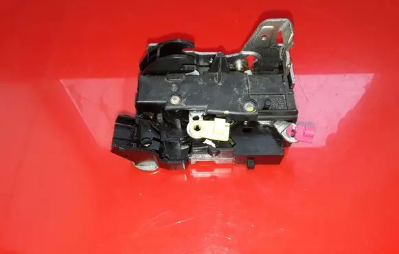 Dacia Dokker Rear door lock NOCODE