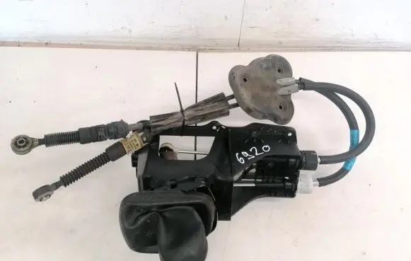 Gear shift cable linkage