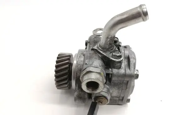 Mitsubishi Pajero Power steering pump