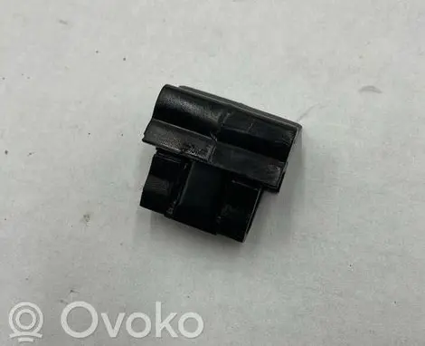Radiator support slam panel bracket