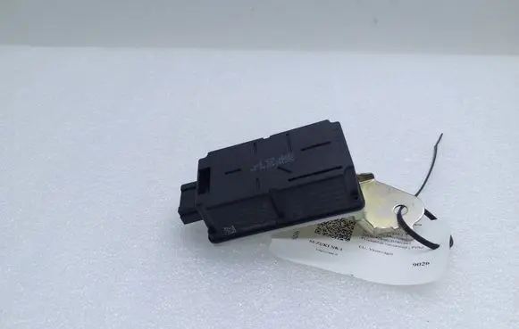 Suzuki SX4 S-Cross ESP acceleration yaw rate sensor 3716061M11 A2C92194702
