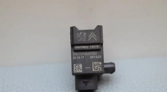 Peugeot 3008 II Airbag deployment crash/impact sensor 9810452480