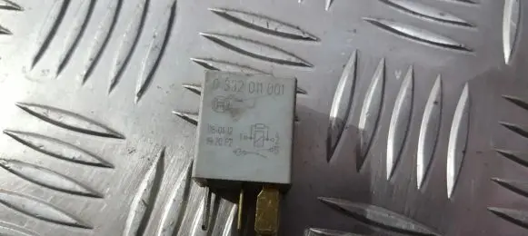 Toyota Avensis T250 Other relay 0332011001 90080-87019