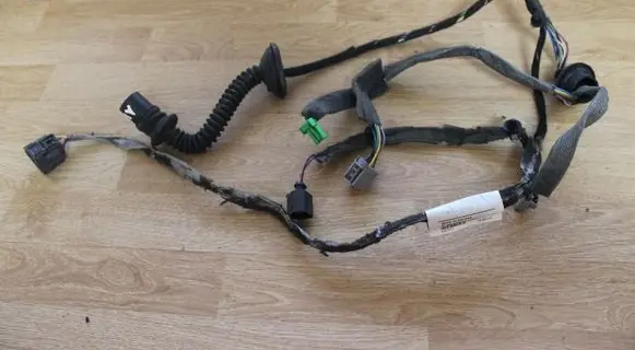 Volvo S80 Rear door wiring loom 8697915