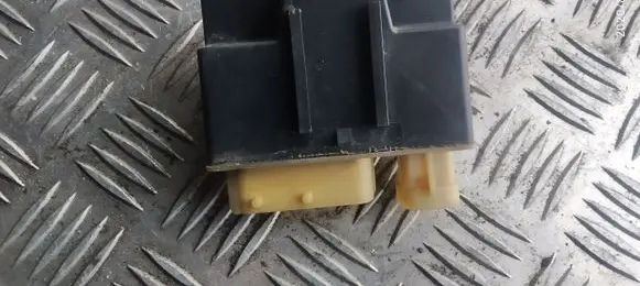 Citroen C5 Coolant fan relay 018010951 9652021180