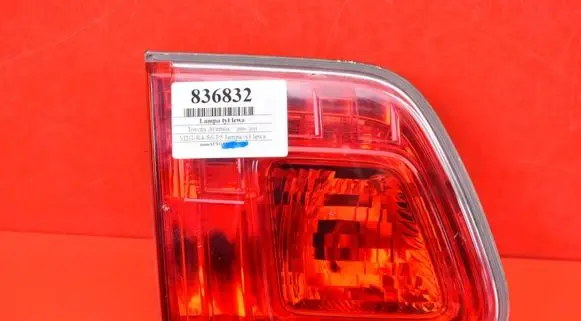 Toyota Avensis T270 Rear/tail lights