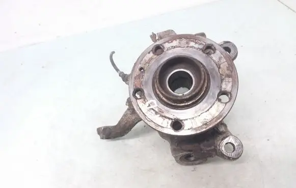 Volkswagen Touran I Front wheel hub spindle knuckle