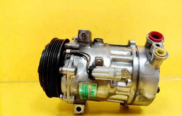 Opel Signum Air conditioning (A/C) compressor (pump) 13208187