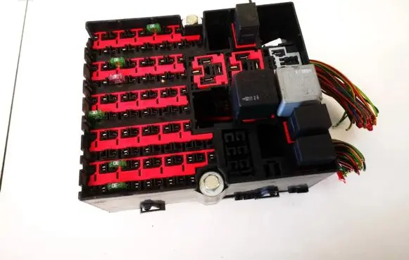 Ford Fiesta Fuse box set 2s6t14a073aa 2s6t-14a073-aa