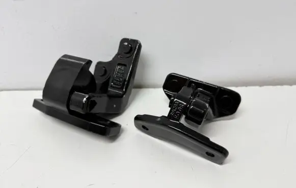 Mercedes-Benz EQC Rear door upper hinge 2004N293