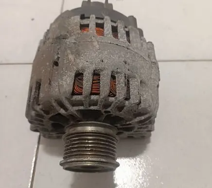 Volkswagen Sharan Generator/alternator 03L903023B 2608426A 311018140