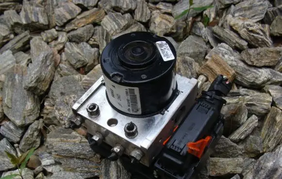Suzuki Alto ABS Pump 06.2109-5608.3