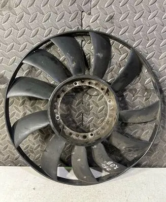 Volkswagen PASSAT B5.5 Fan impeller 058121301B