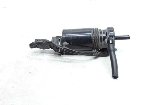 Volvo V70 Headlight washer pump 1013229