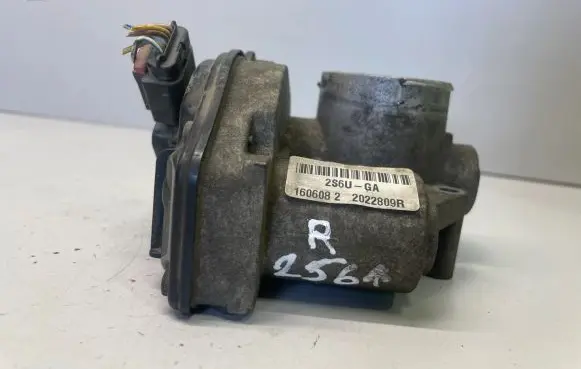 Ford Focus Throttle valve VR2S6U9E927FC